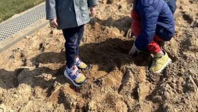 kids on cloud shoes